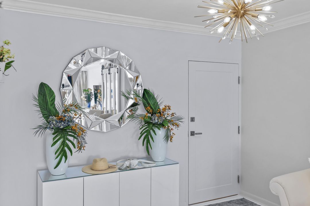 Active With Contract: $10,000 (1 beds, 1 baths, 868 Square Feet)