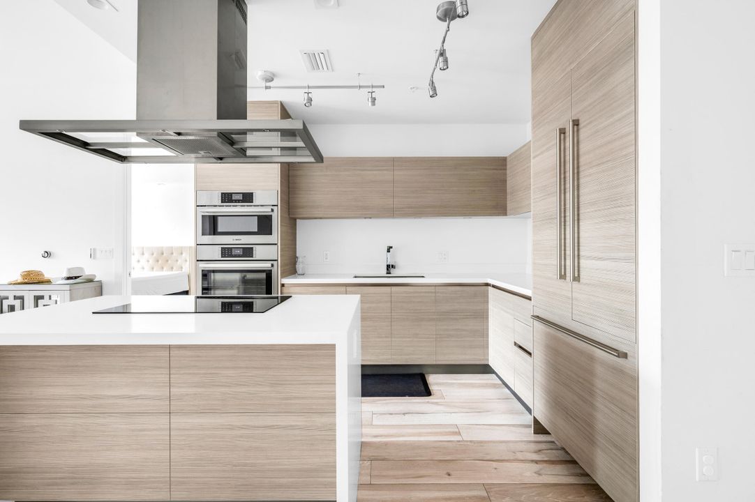 For Sale: $1,199,000 (2 beds, 2 baths, 1148 Square Feet)