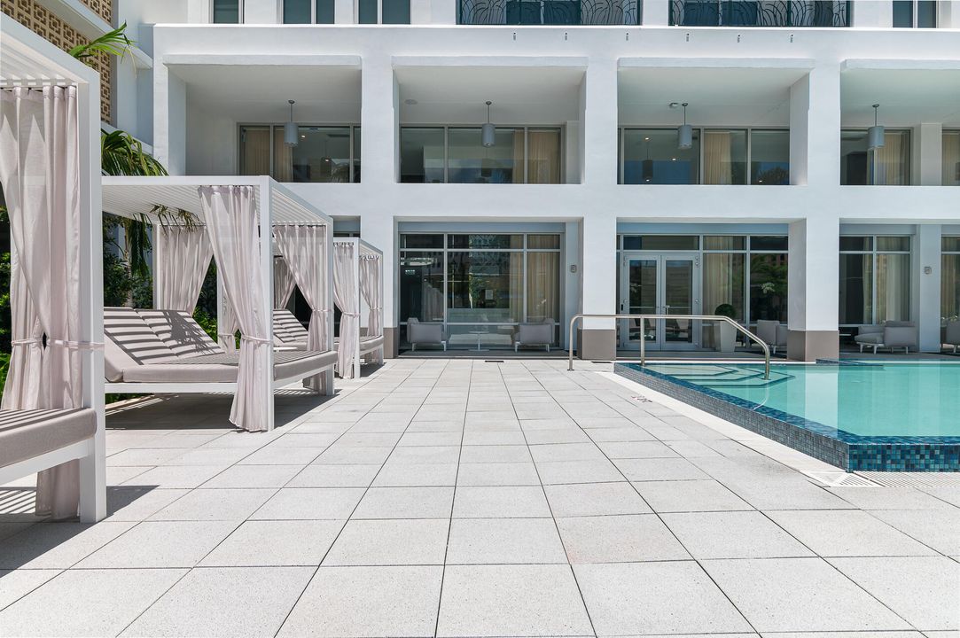 For Sale: $1,199,000 (2 beds, 2 baths, 1148 Square Feet)