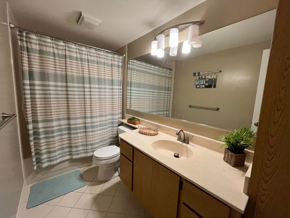 В аренду: $2,200 (2 спален, 2 ванн, 1236 Квадратных фут)