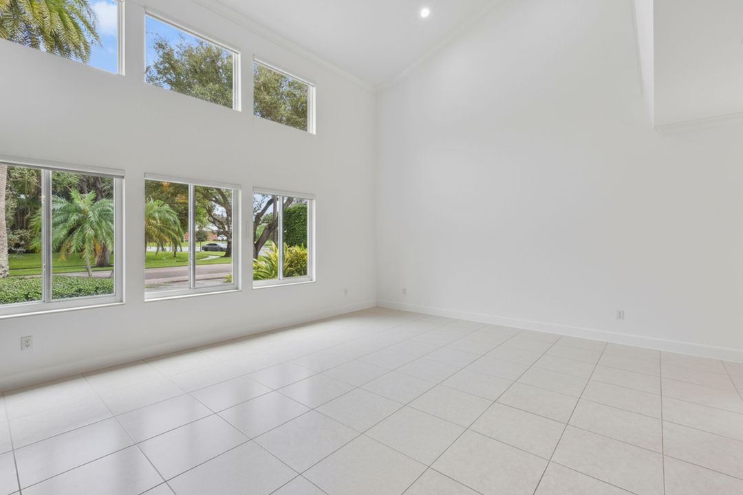 For Sale: $2,499,000 (4 beds, 3 baths, 4661 Square Feet)