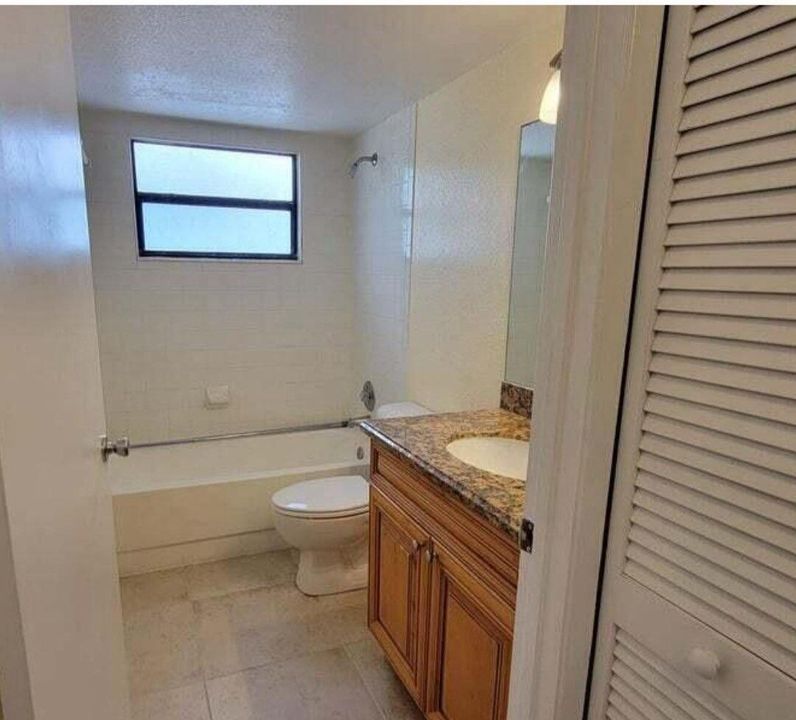 En Venta: $210,000 (2 camas, 2 baños, 916 Pies cuadrados)