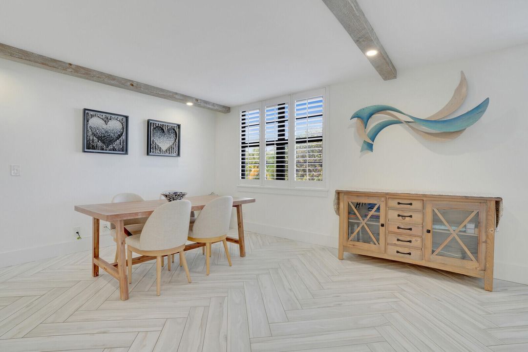 待售: $875,000 (3 贝兹, 2 浴室, 1663 平方英尺)