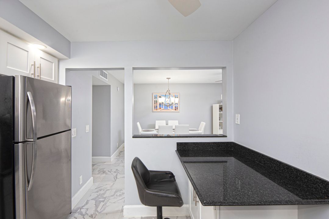 На продажу: $189,000 (2 спален, 2 ванн, 1040 Квадратных фут)