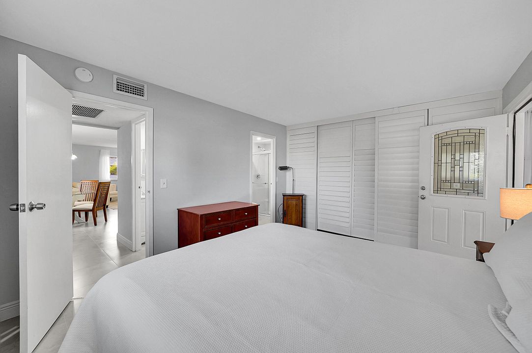 For Rent: $1,700 (1 beds, 1 baths, 720 Square Feet)