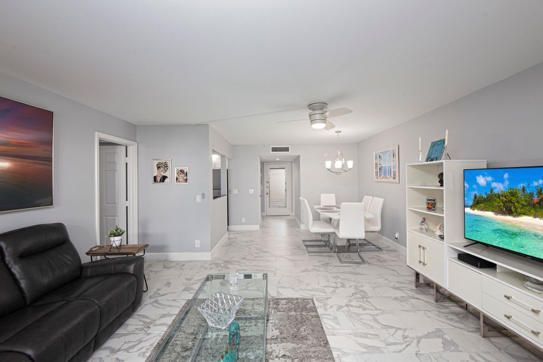 На продажу: $189,000 (2 спален, 2 ванн, 1040 Квадратных фут)