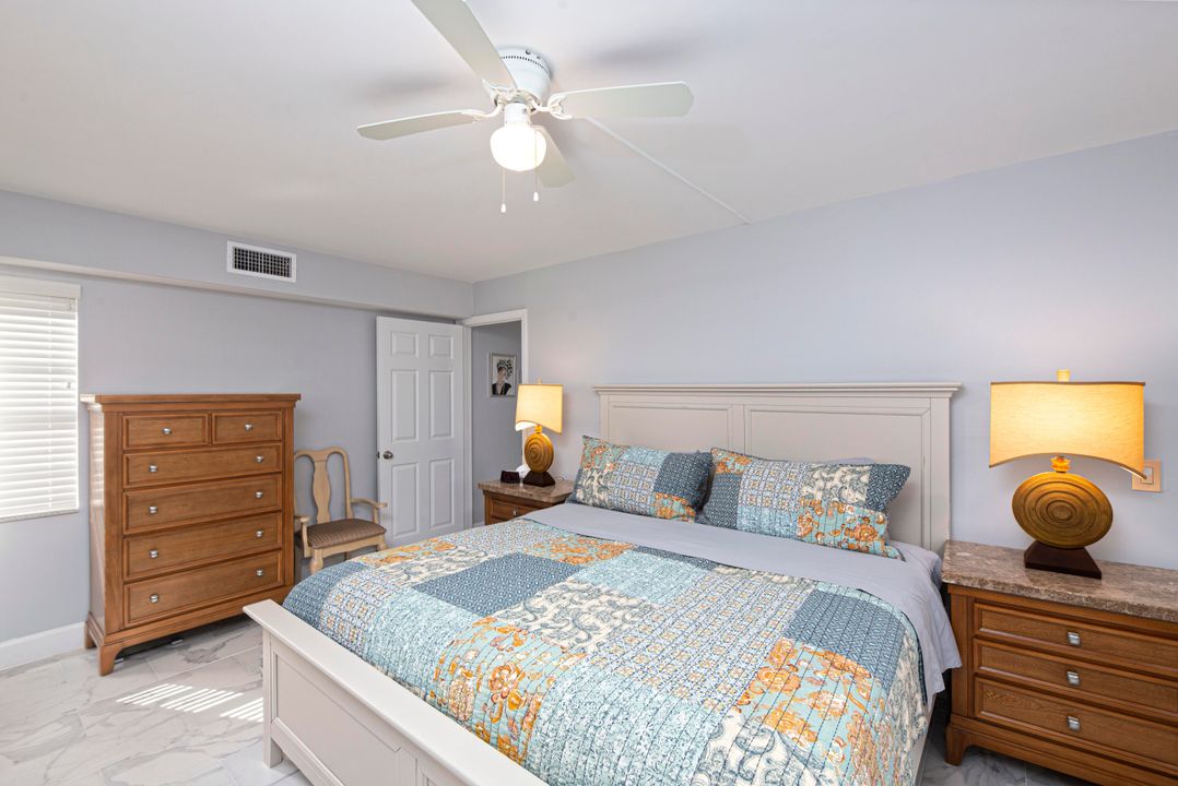 На продажу: $189,000 (2 спален, 2 ванн, 1040 Квадратных фут)