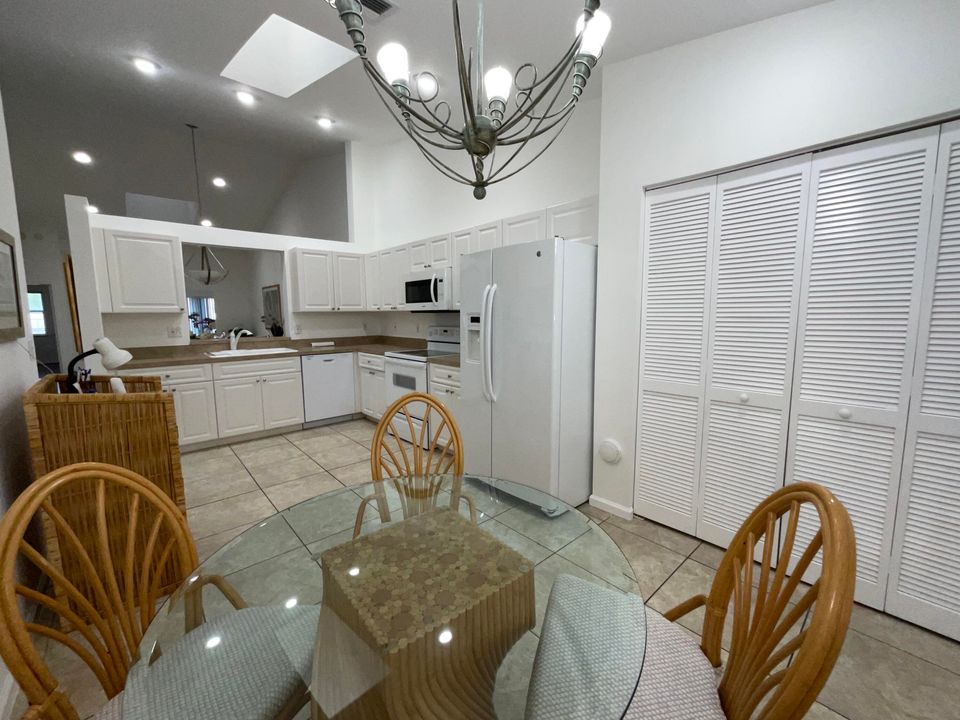 For Rent: $4,500 (3 beds, 2 baths, 1658 Square Feet)