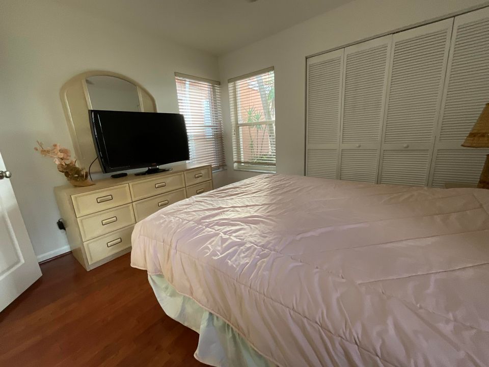 For Rent: $4,500 (3 beds, 2 baths, 1658 Square Feet)