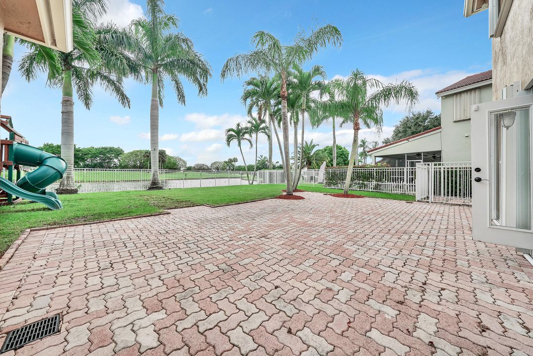 For Rent: $4,750 (4 beds, 3 baths, 2673 Square Feet)