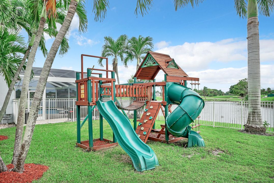 For Rent: $4,750 (4 beds, 3 baths, 2673 Square Feet)