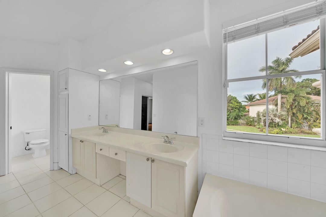 For Rent: $4,750 (4 beds, 3 baths, 2673 Square Feet)