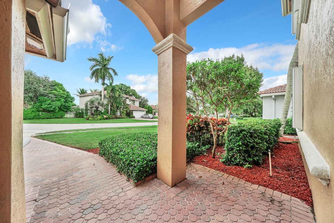 For Rent: $4,750 (4 beds, 3 baths, 2673 Square Feet)