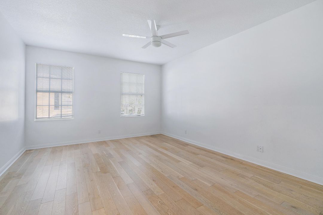 Activo con contrato: $550,000 (3 camas, 2 baños, 1298 Pies cuadrados)