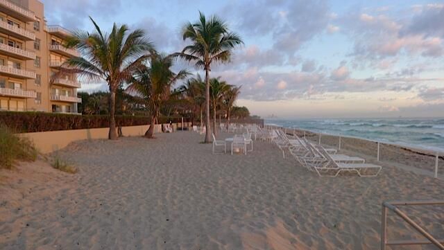 Active With Contract: $10,000 (1 beds, 1 baths, 868 Square Feet)