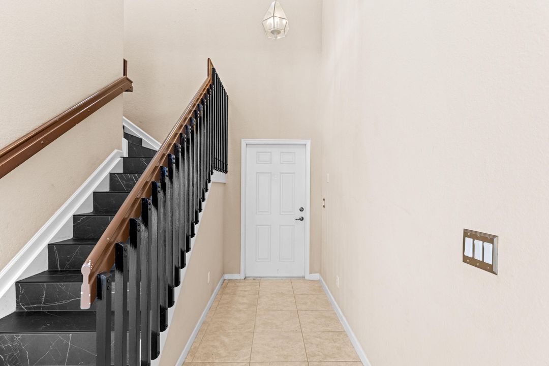 Active With Contract: $2,800 (3 beds, 2 baths, 1748 Square Feet)