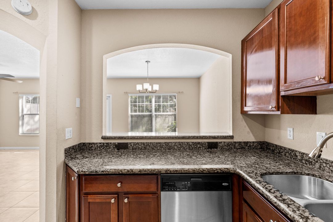 Active With Contract: $2,800 (3 beds, 2 baths, 1748 Square Feet)