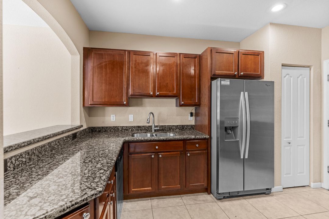 Active With Contract: $2,800 (3 beds, 2 baths, 1748 Square Feet)