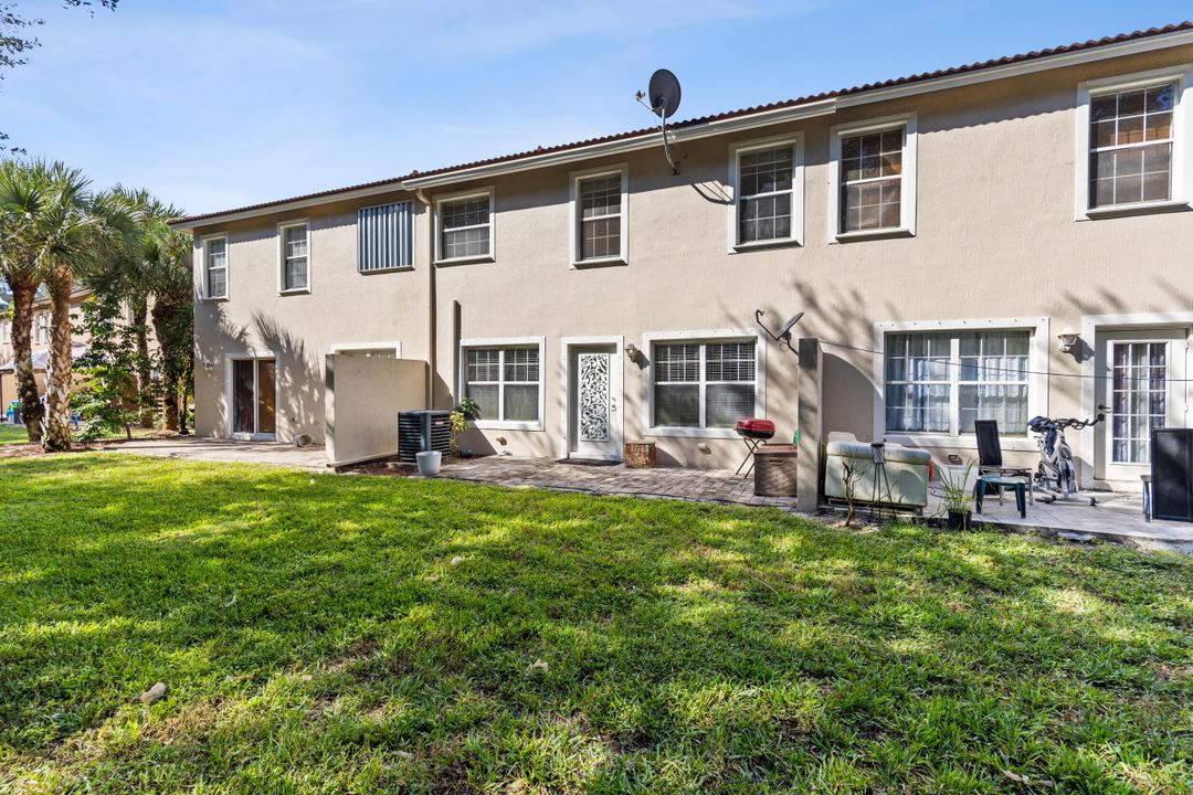 Active With Contract: $2,800 (3 beds, 2 baths, 1748 Square Feet)