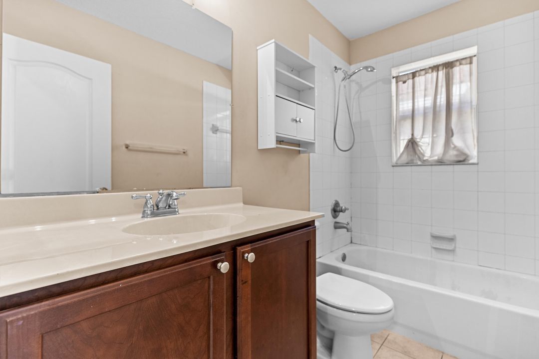 Active With Contract: $2,800 (3 beds, 2 baths, 1748 Square Feet)