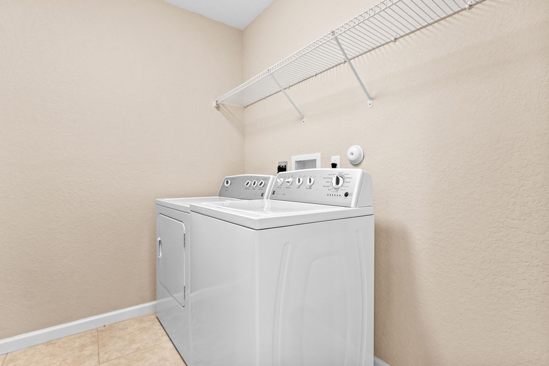 Active With Contract: $2,800 (3 beds, 2 baths, 1748 Square Feet)