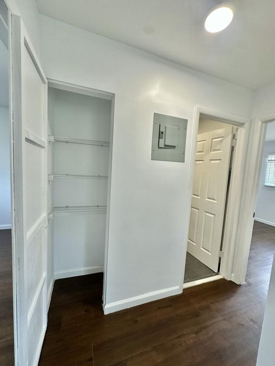 For Rent: $1,770 (2 beds, 0 baths, 800 Square Feet)