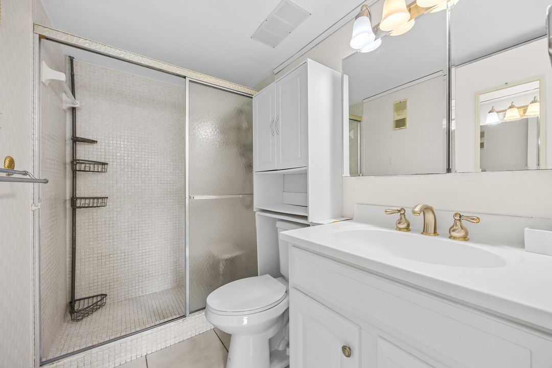 合同活跃: $475,000 (2 贝兹, 2 浴室, 1000 平方英尺)