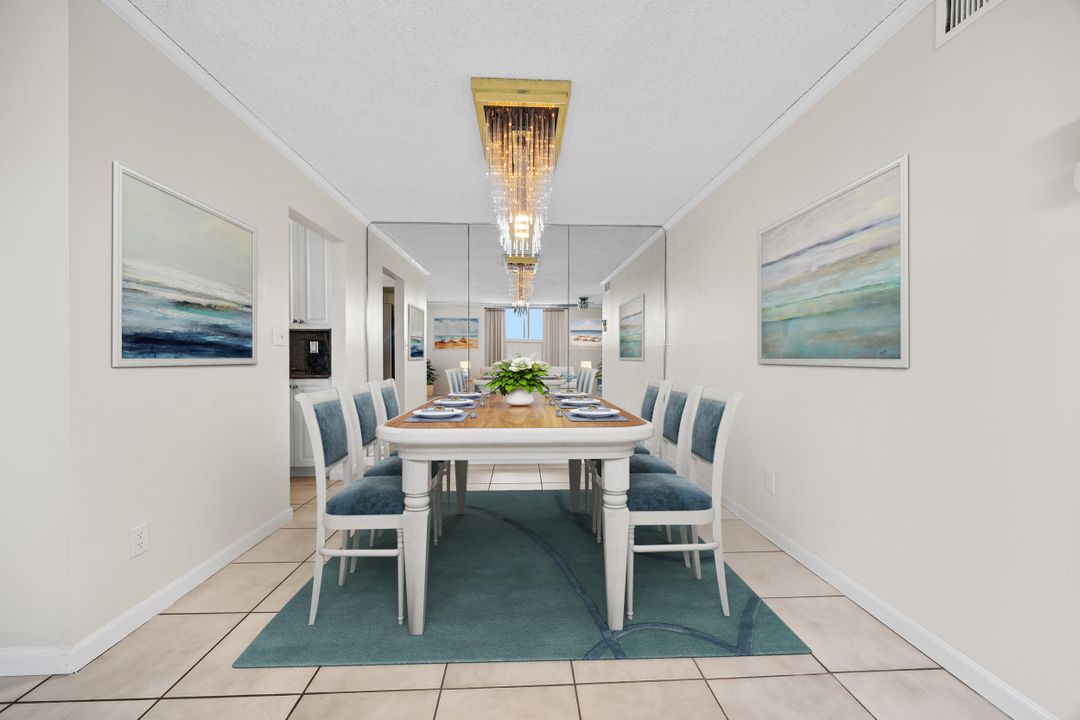 合同活跃: $475,000 (2 贝兹, 2 浴室, 1000 平方英尺)