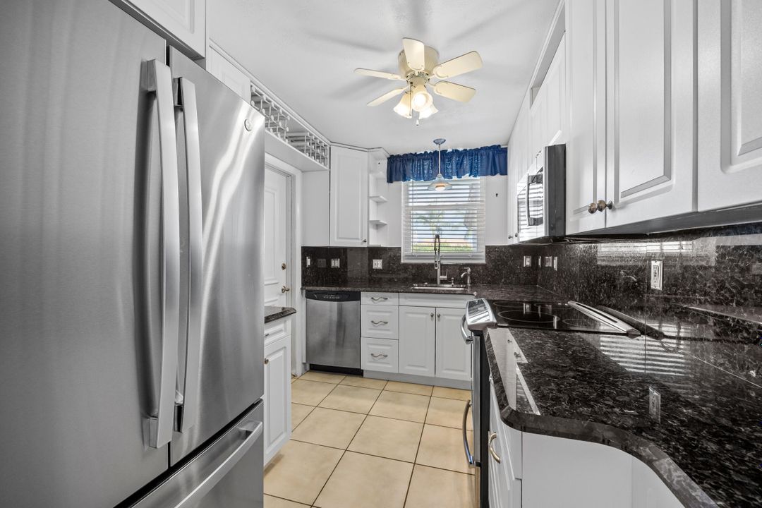 合同活跃: $475,000 (2 贝兹, 2 浴室, 1000 平方英尺)