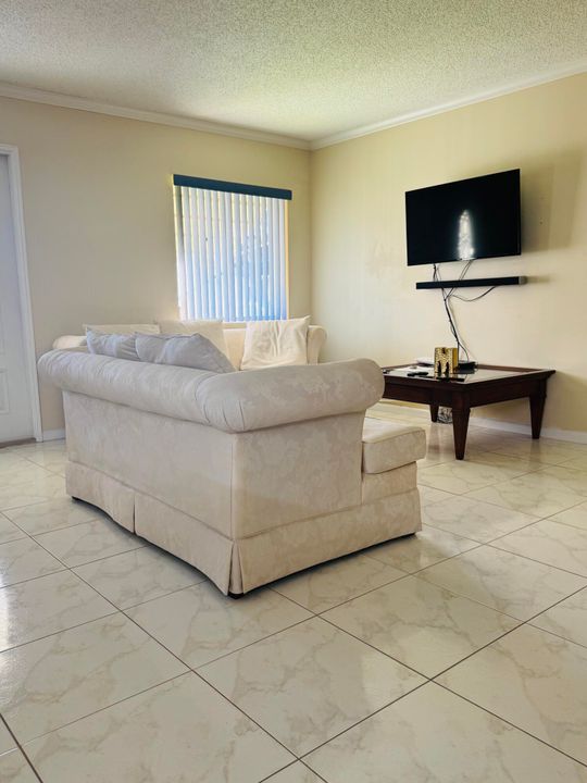 En Renta: $1,650 (2 camas, 1 baños, 920 Pies cuadrados)