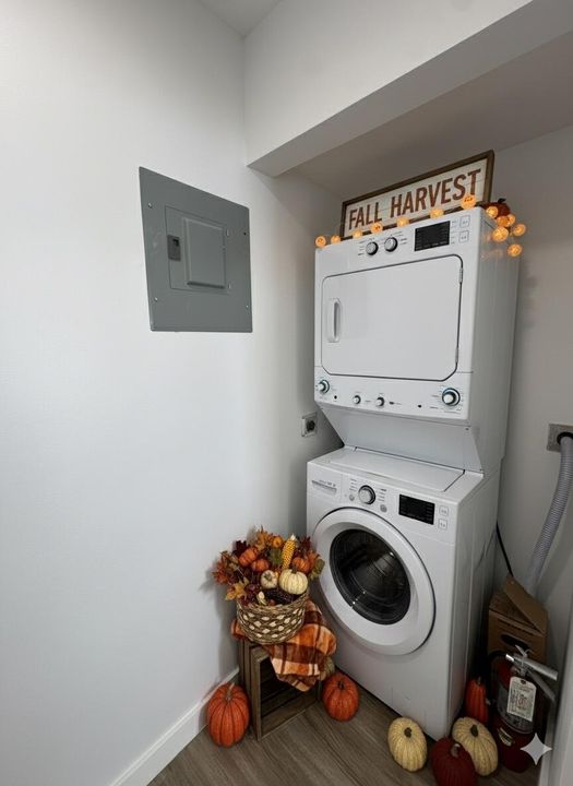 For Rent: $1,850 (2 beds, 1 baths, 980 Square Feet)