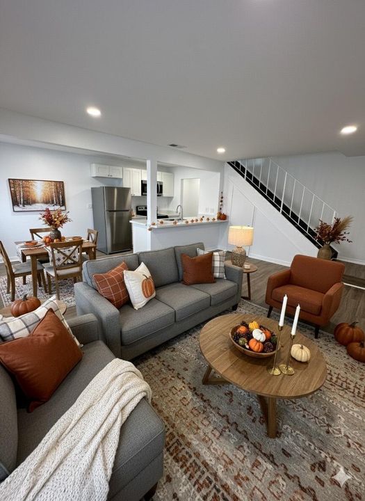 For Rent: $1,850 (2 beds, 1 baths, 980 Square Feet)