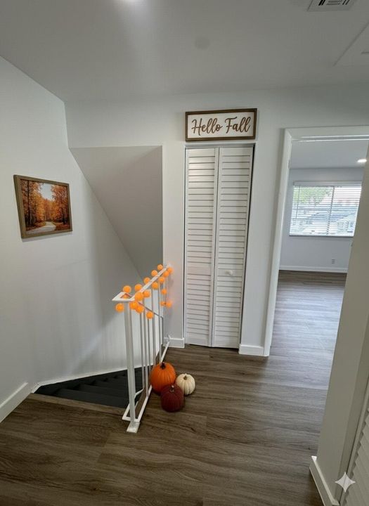 For Rent: $1,850 (2 beds, 1 baths, 980 Square Feet)