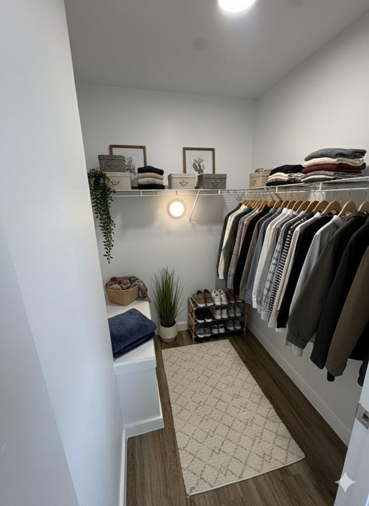 For Rent: $1,850 (2 beds, 1 baths, 980 Square Feet)