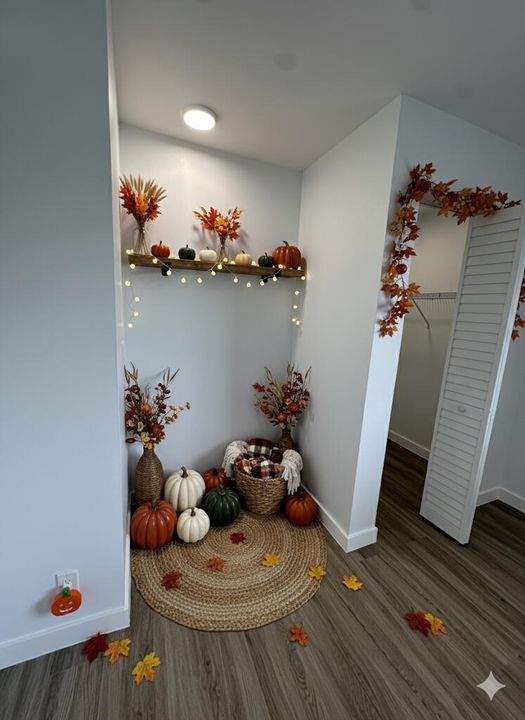 For Rent: $1,850 (2 beds, 1 baths, 980 Square Feet)