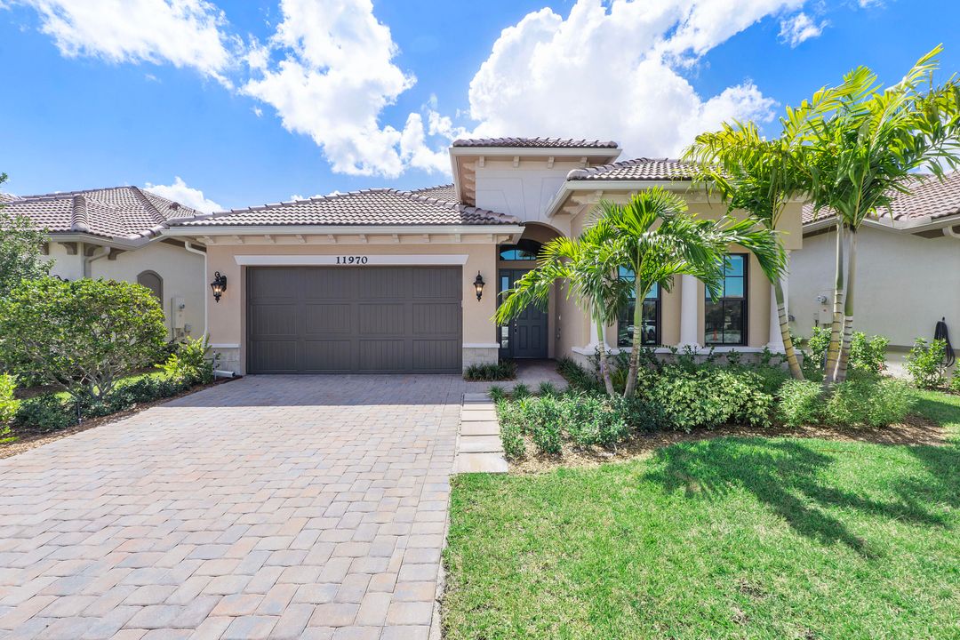 For Sale: $839,000 (3 beds, 2 baths, 1968 Square Feet)