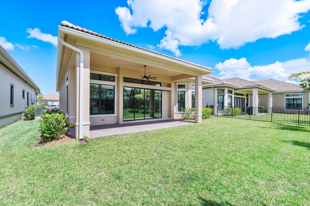 For Sale: $839,000 (3 beds, 2 baths, 1968 Square Feet)