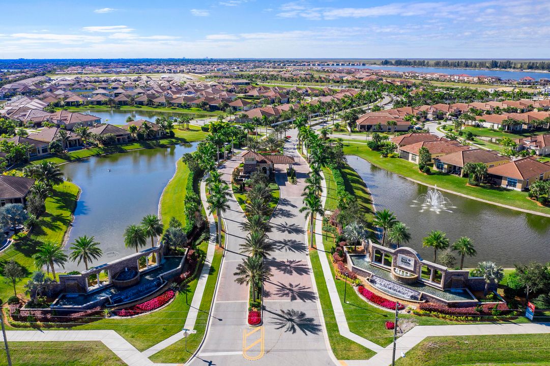 For Sale: $839,000 (3 beds, 2 baths, 1968 Square Feet)