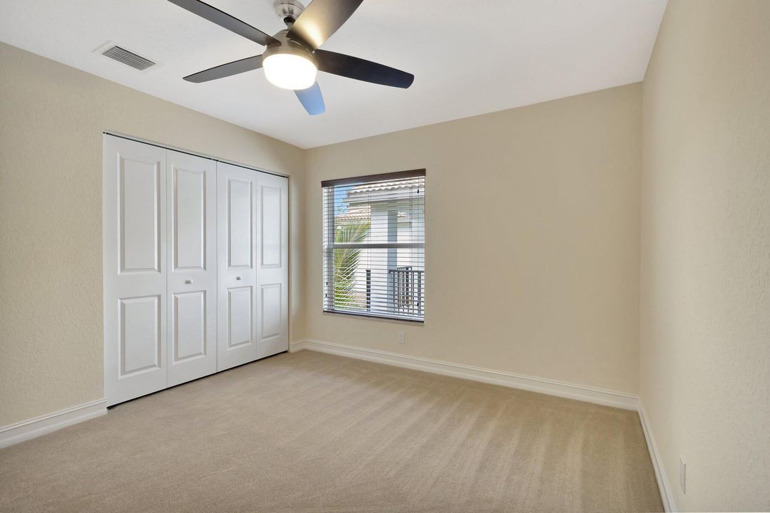 For Sale: $884,900 (5 beds, 3 baths, 2833 Square Feet)