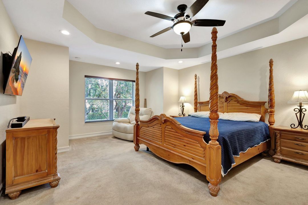 For Sale: $884,900 (5 beds, 3 baths, 2833 Square Feet)