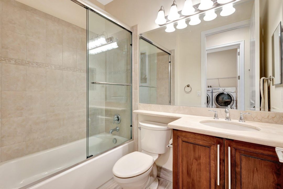 For Sale: $884,900 (5 beds, 3 baths, 2833 Square Feet)