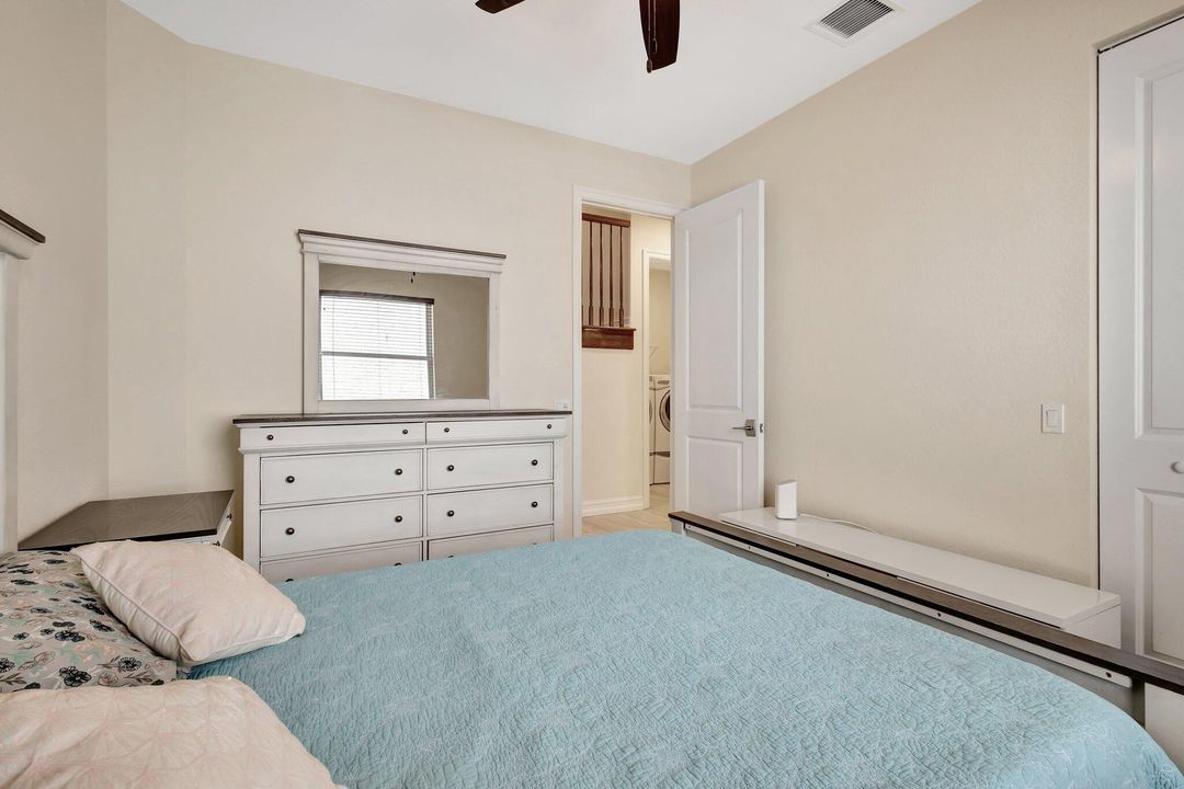 For Sale: $884,900 (5 beds, 3 baths, 2833 Square Feet)