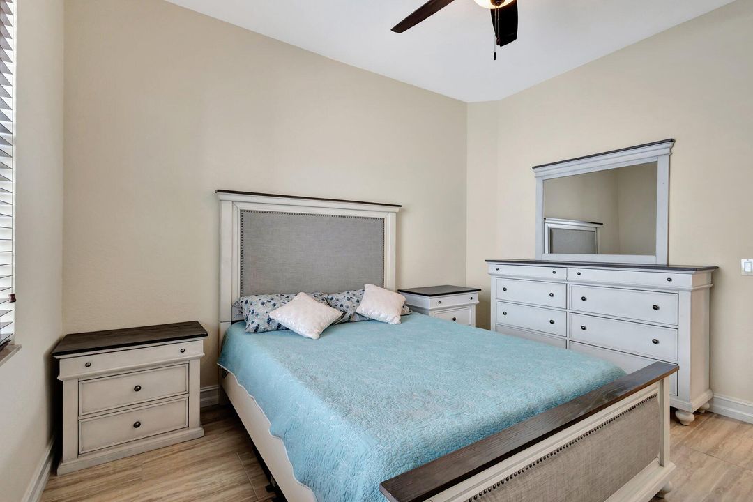 For Sale: $884,900 (5 beds, 3 baths, 2833 Square Feet)