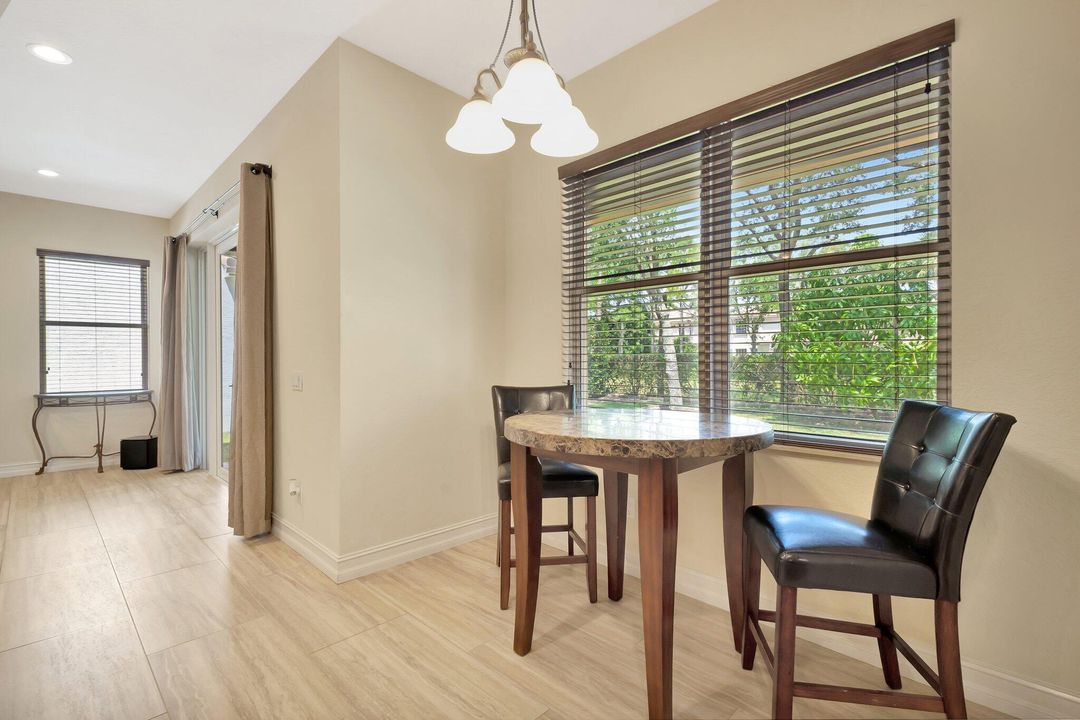 For Sale: $884,900 (5 beds, 3 baths, 2833 Square Feet)