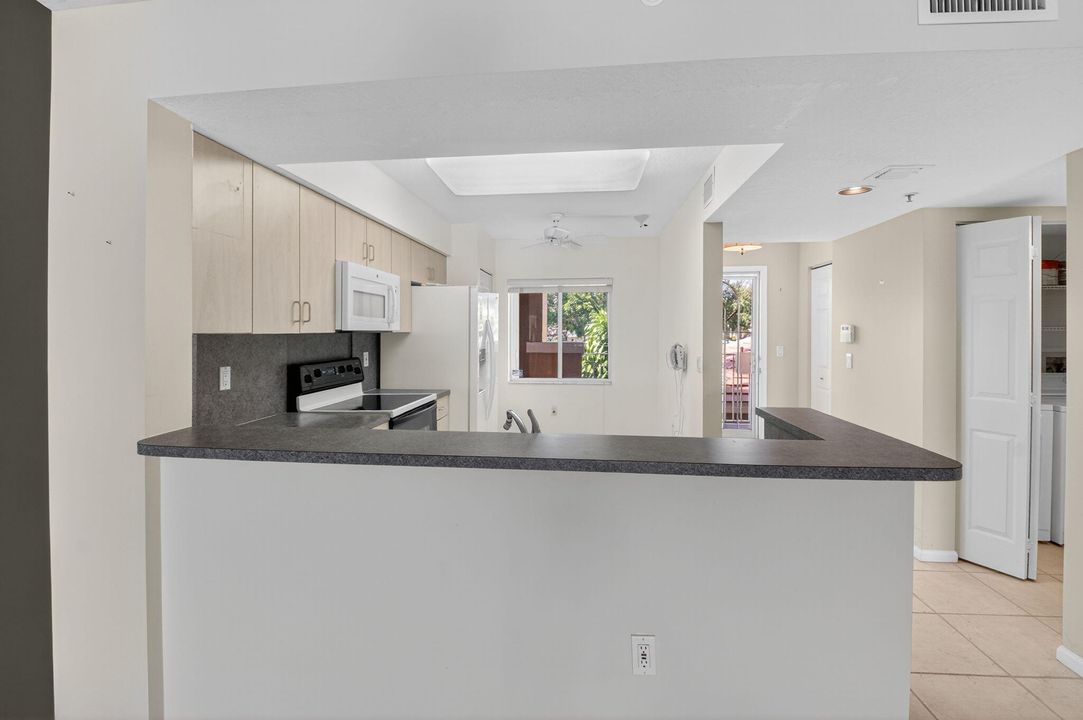 For Sale: $199,000 (3 beds, 2 baths, 1392 Square Feet)