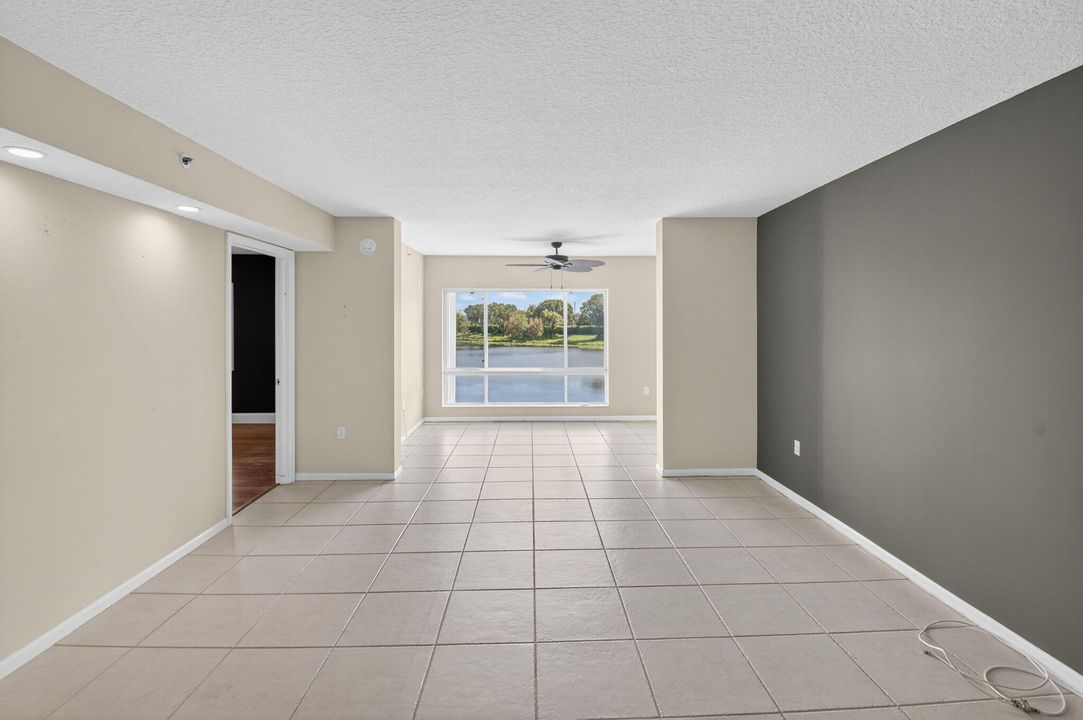 For Sale: $199,000 (3 beds, 2 baths, 1392 Square Feet)