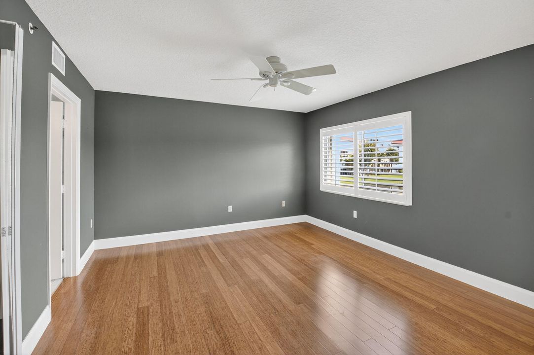 For Sale: $199,000 (3 beds, 2 baths, 1392 Square Feet)