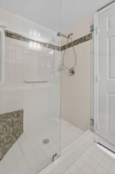 For Sale: $199,000 (3 beds, 2 baths, 1392 Square Feet)