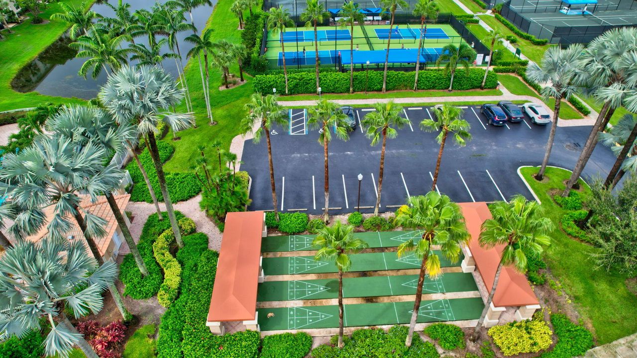 For Sale: $199,000 (3 beds, 2 baths, 1392 Square Feet)