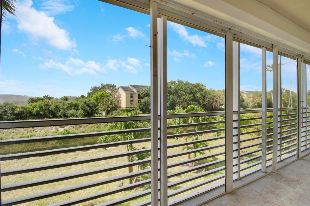 For Sale: $185,000 (2 beds, 1 baths, 894 Square Feet)